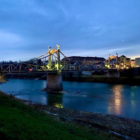 Ferienwohnung An Der Idyllischen Salzachschleife Naehe Salzburg 劳芬 外观 照片