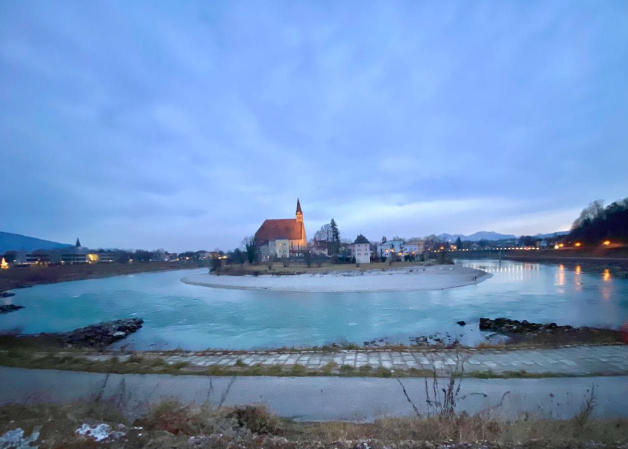 Ferienwohnung An Der Idyllischen Salzachschleife Naehe Salzburg 劳芬 外观 照片
