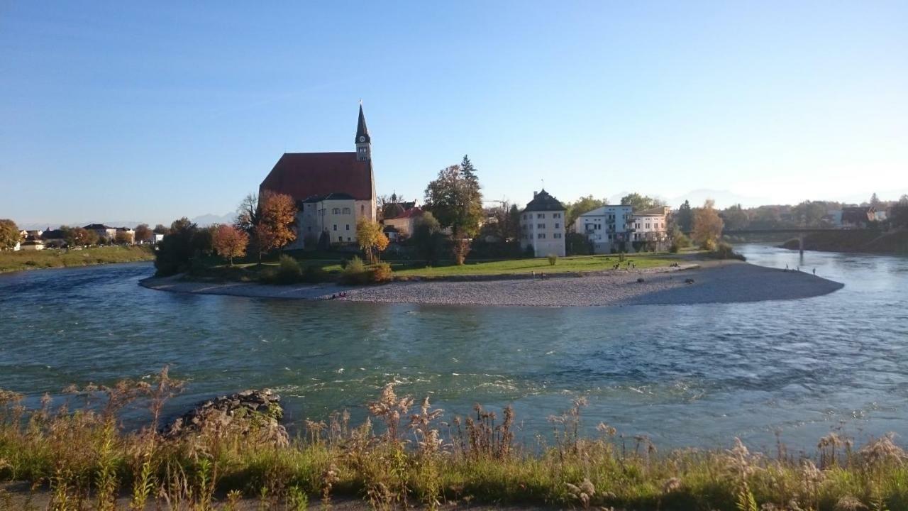 Ferienwohnung An Der Idyllischen Salzachschleife Naehe Salzburg 劳芬 外观 照片